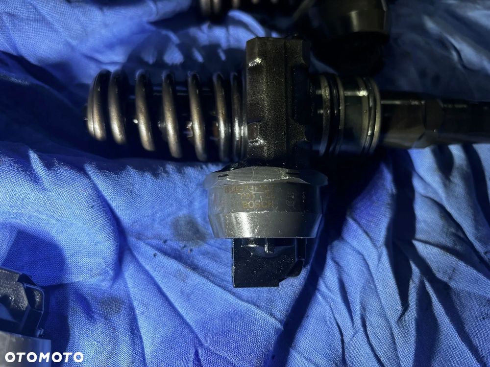 Pompowtryskiwacze VW Golf IV 1.9TDi nr 0414720213 - 2