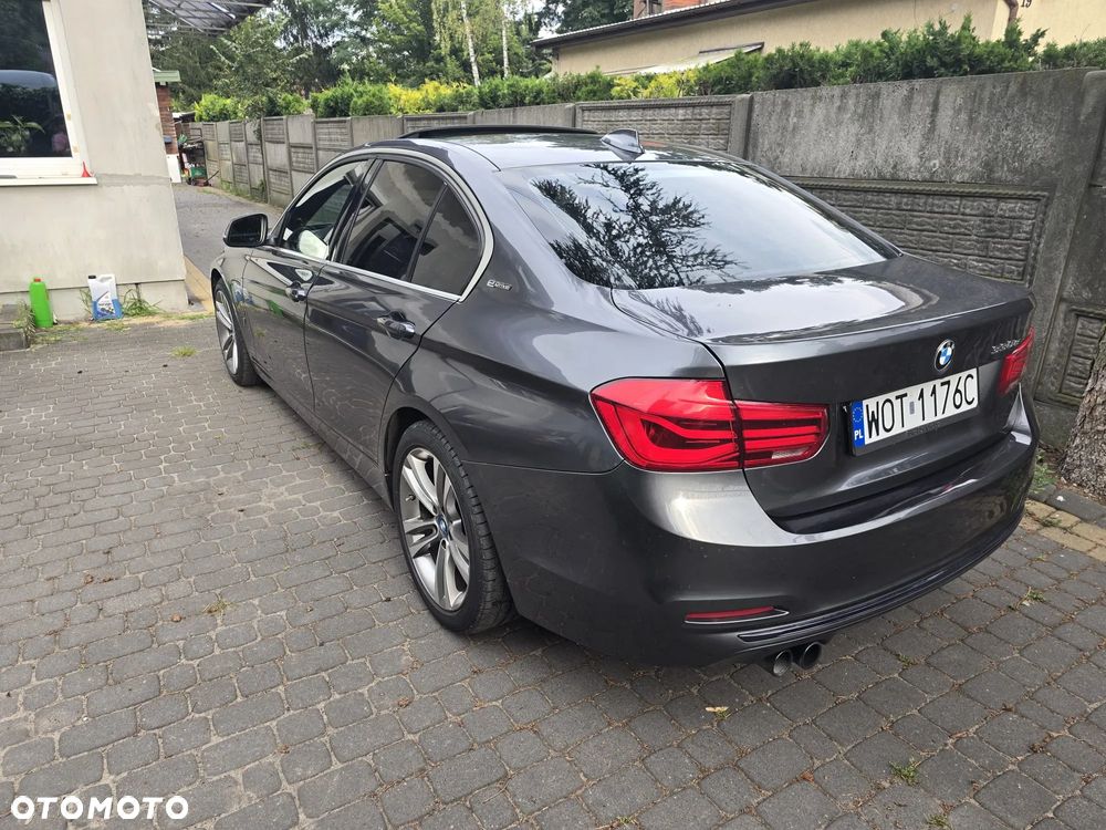 BMW Seria 3 330e iPerformance - 8