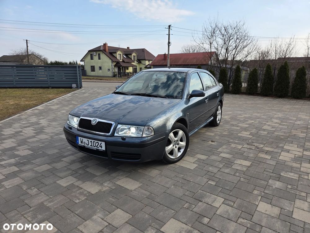 Skoda Octavia 1.8 T Elegance - 8