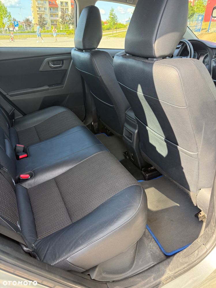 Toyota Auris - 5