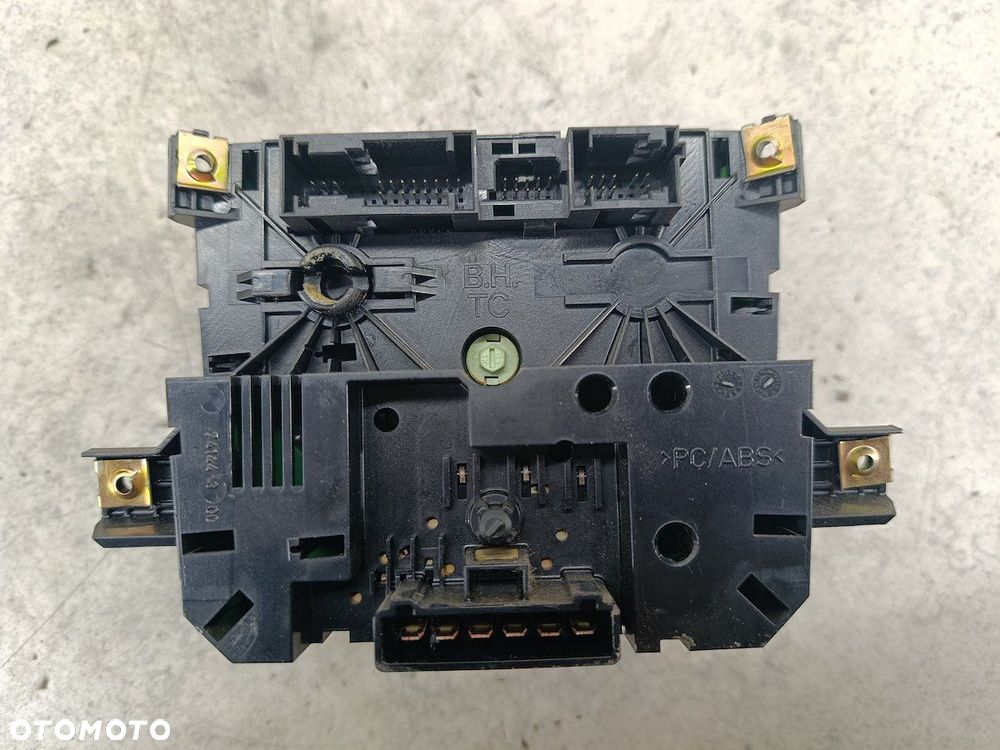 PANEL NAWIEWU MERCEDES VITO W639 A6394461328KZ  A6394450605KZ 5HB008512-04 - 7