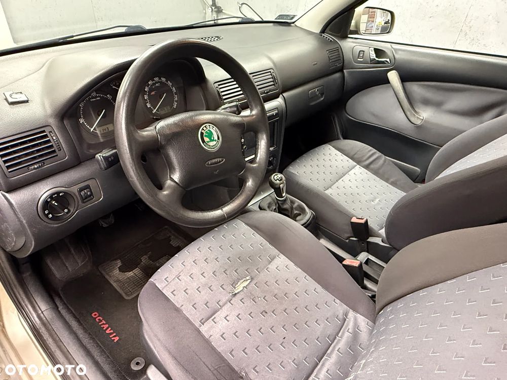 Skoda Octavia 1.9 TDI Tour - 16