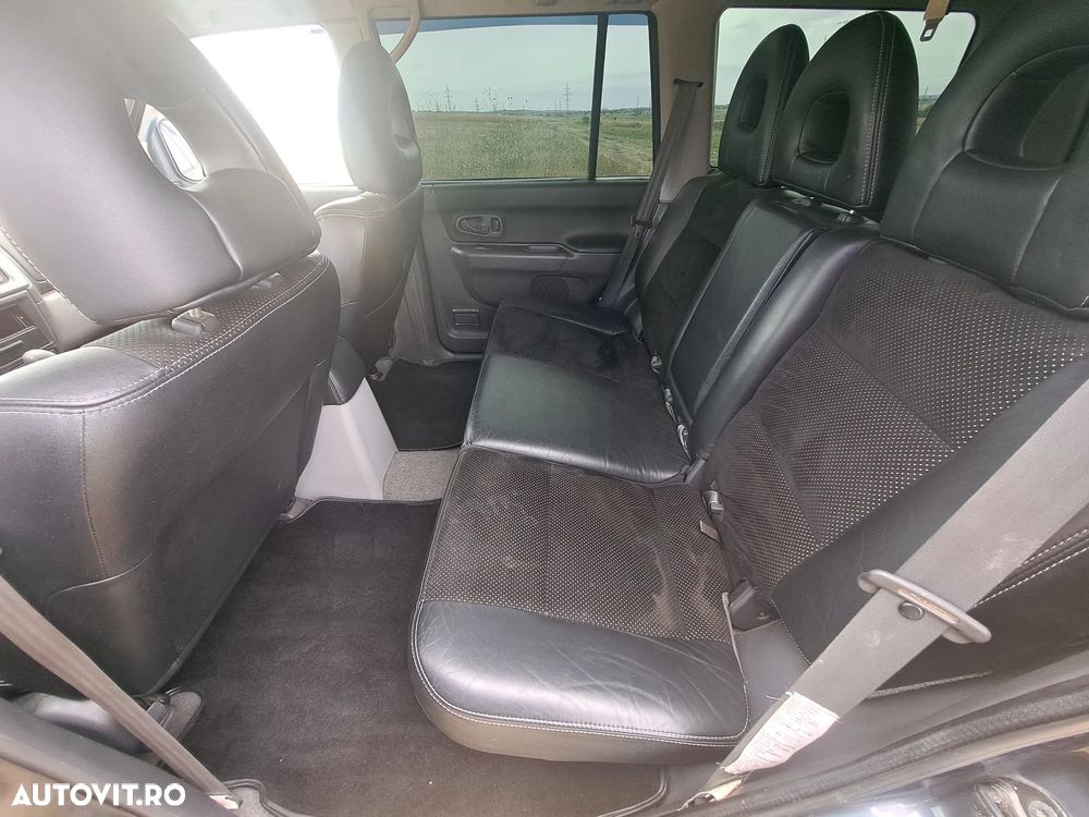 Mitsubishi Pajero Sport 2.5 TD Instyle - 8
