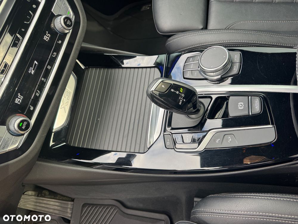 BMW X3 xDrive30i GPF Luxury Line - 21