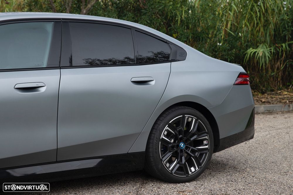 BMW i5 M60 xDrive Pack Desportivo M Pro - 8