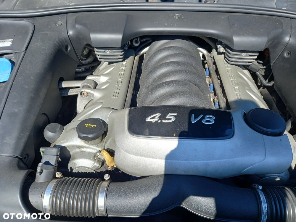 Porsche Cayenne - 29