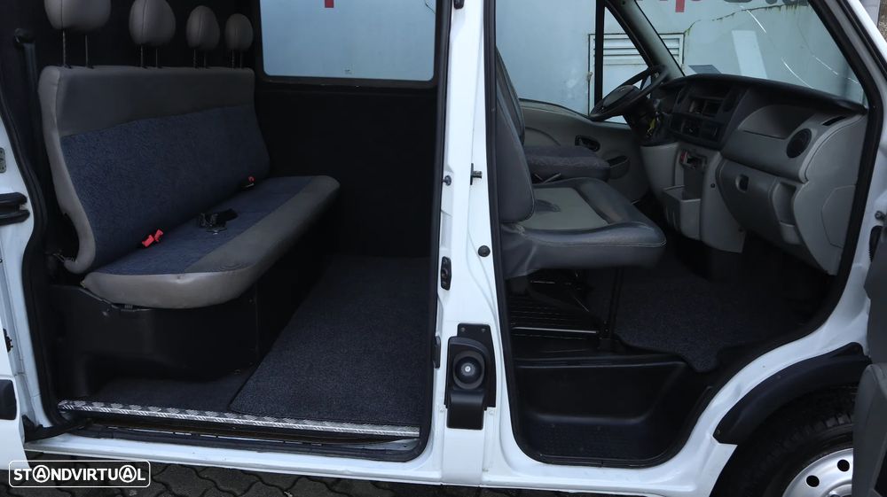 Renault Master 2.5 dci 100 L2H2 7 lugares - 8