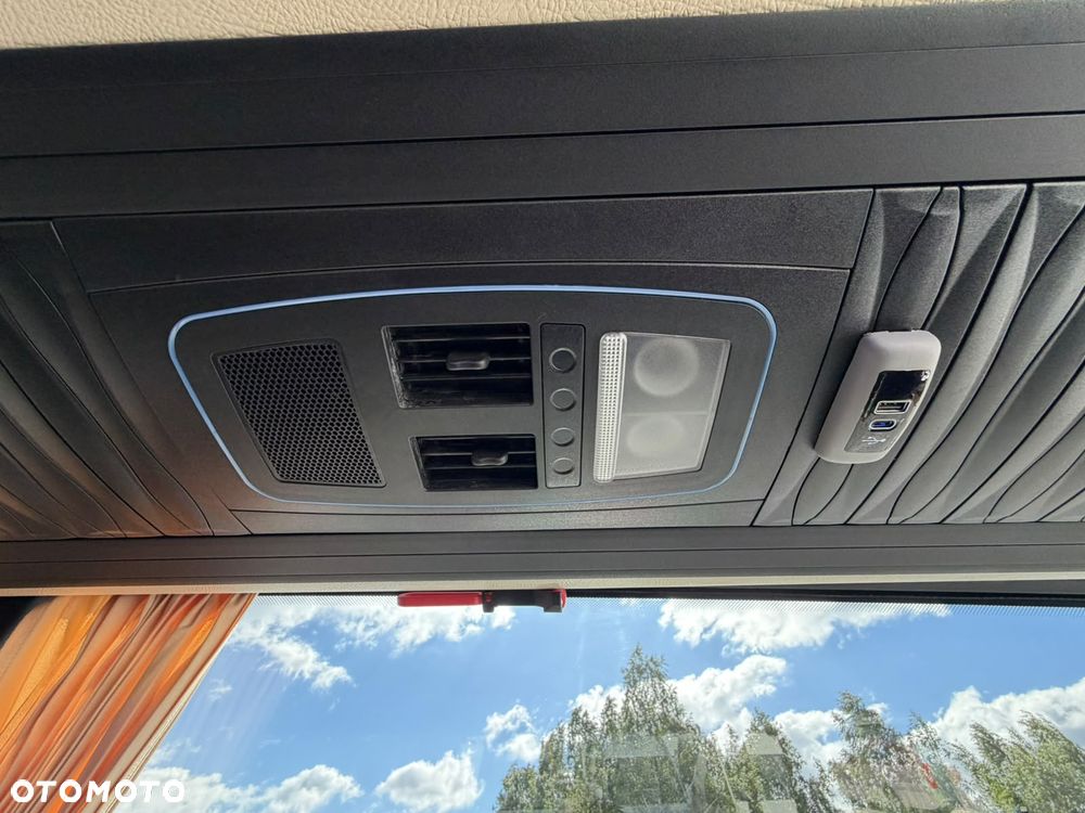 Mercedes-Benz Sprinter 519 - 30