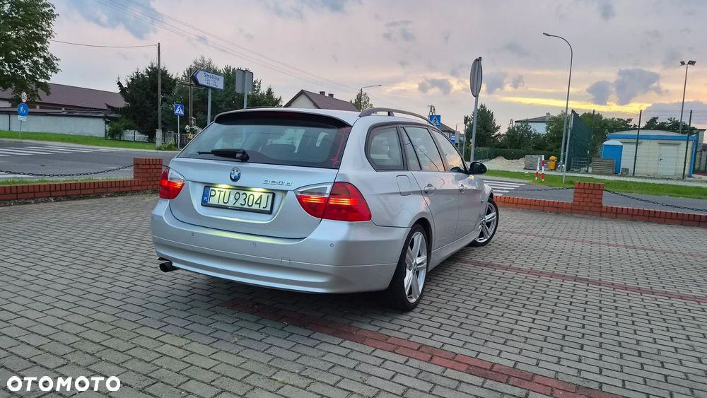 BMW Seria 3 318d - 3