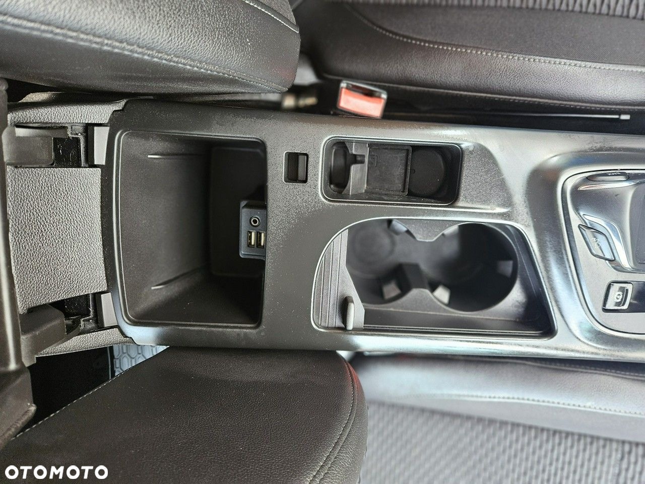 Opel Insignia - 14