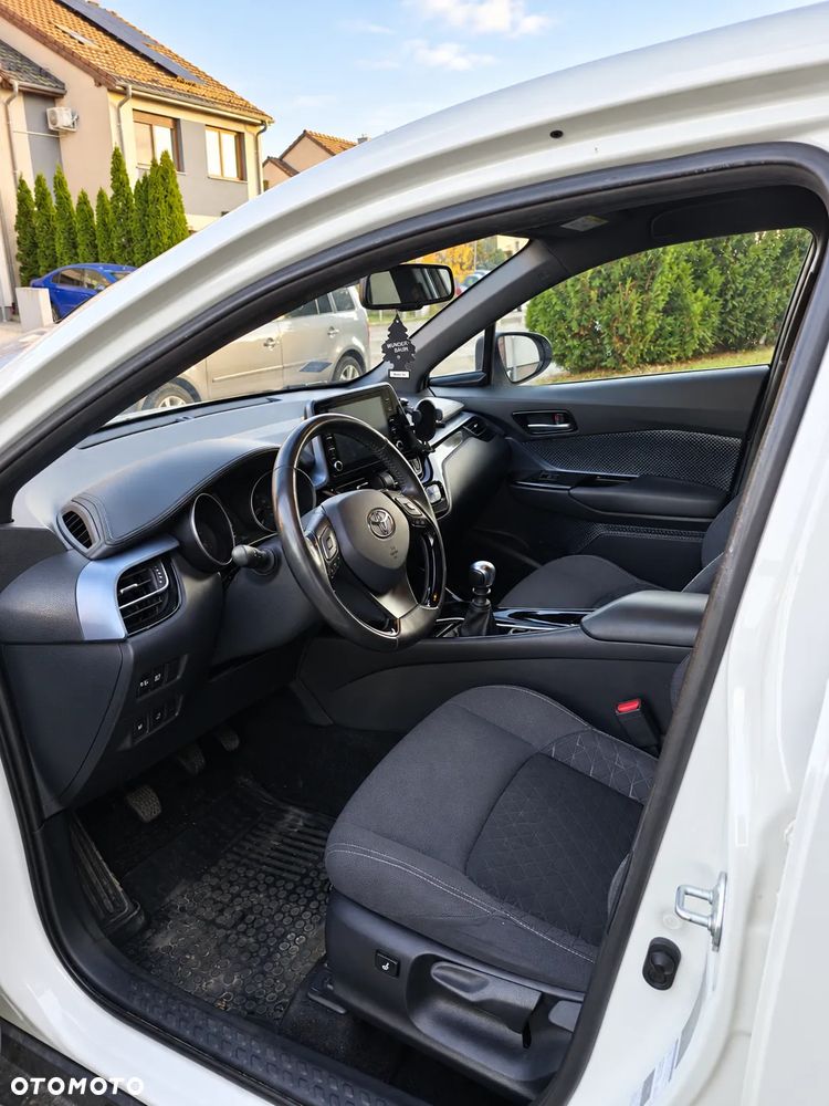 Toyota C-Hr 2019 photo 3