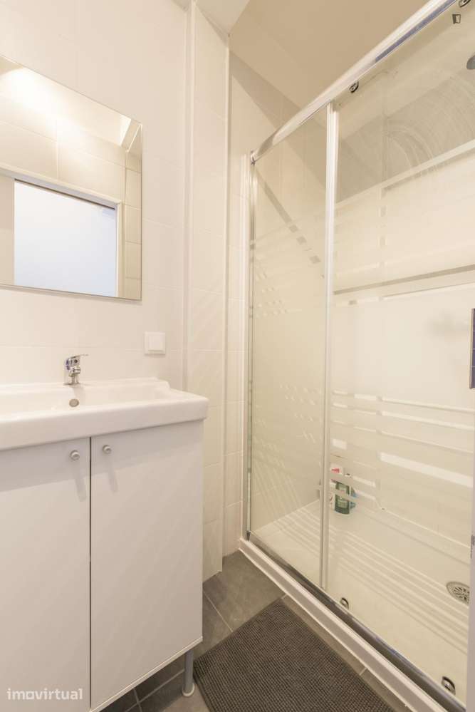 Quarto - localizado em Saldanha Lisbon - Grande imagem: 5/42