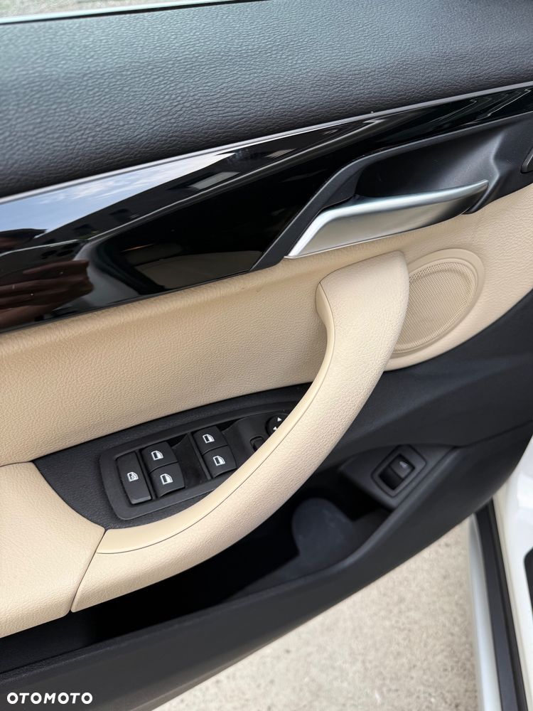 BMW X1 xDrive25i GPF Sport Line - 17