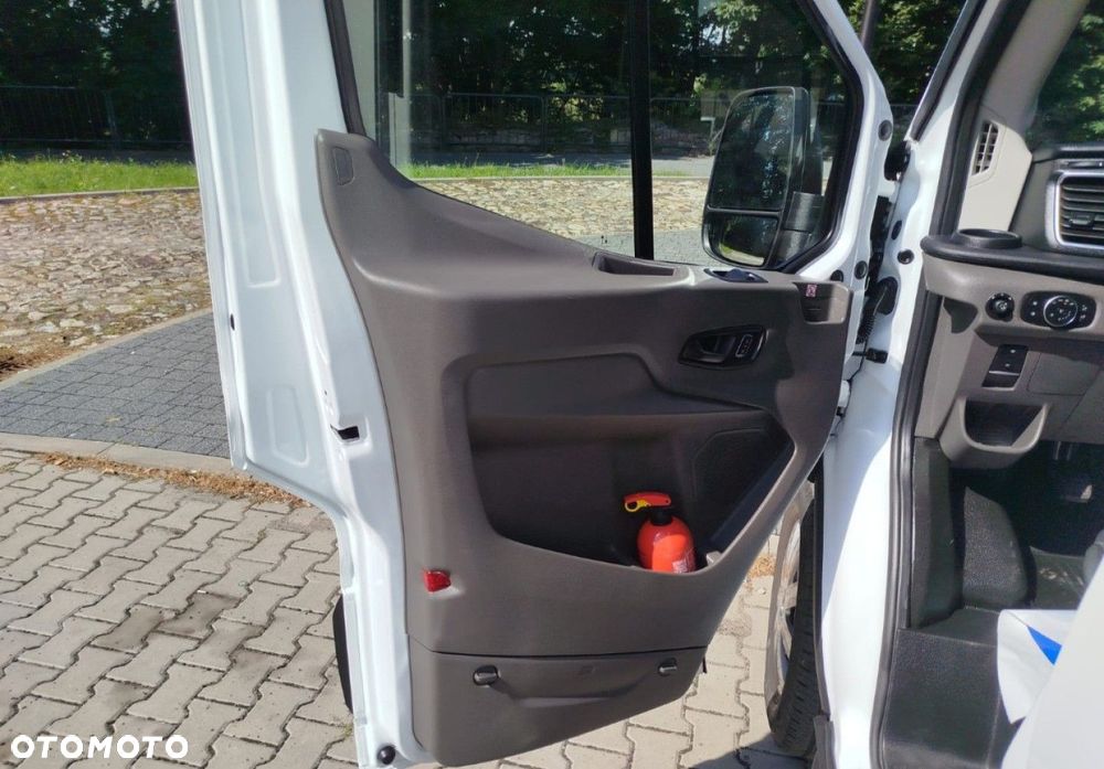 Ford Transit - 9