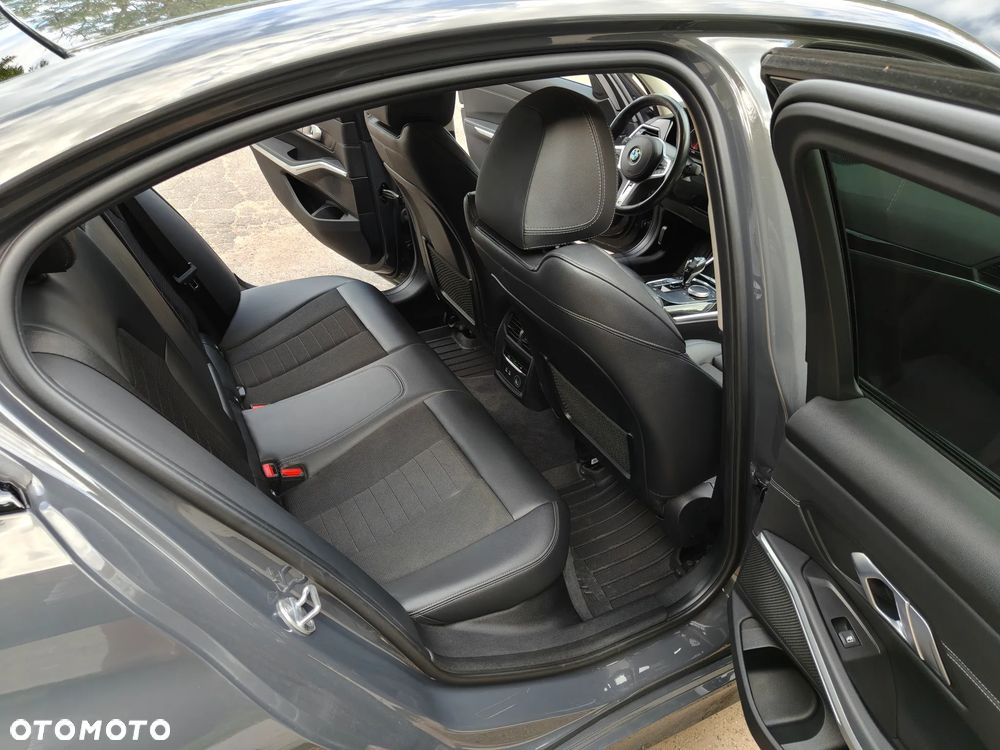 BMW Seria 3 320d xDrive - 25