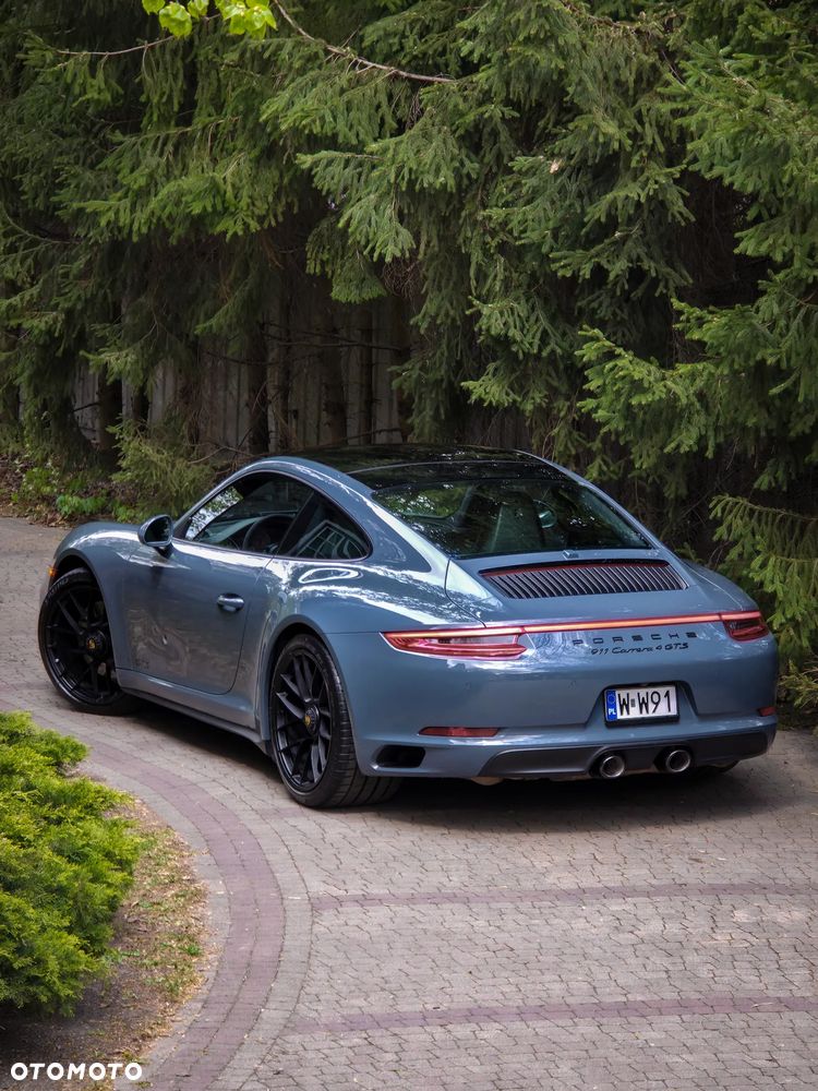Porsche 911 Carrera 4 GTS PDK - 18