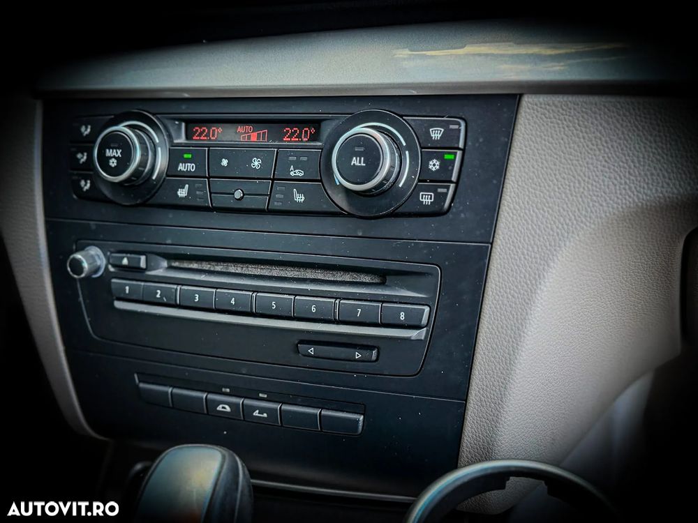 BMW Seria 1 120d Aut. Edition Sport - 26