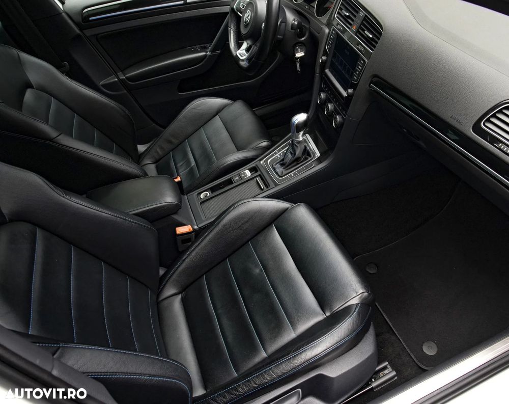 Volkswagen Golf - 14