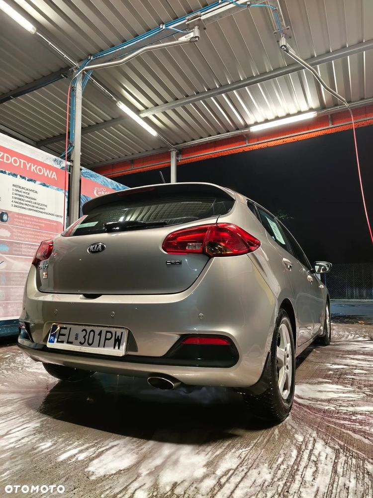 Kia Ceed 2012 photo 4