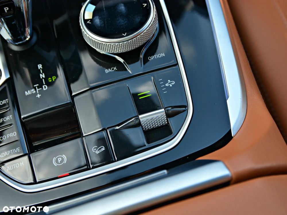 BMW X7 M50i sport - 38