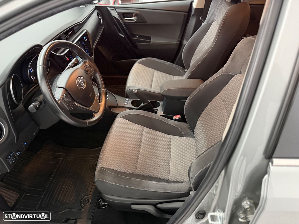 Toyota Auris 1.8 HSD Active - 9