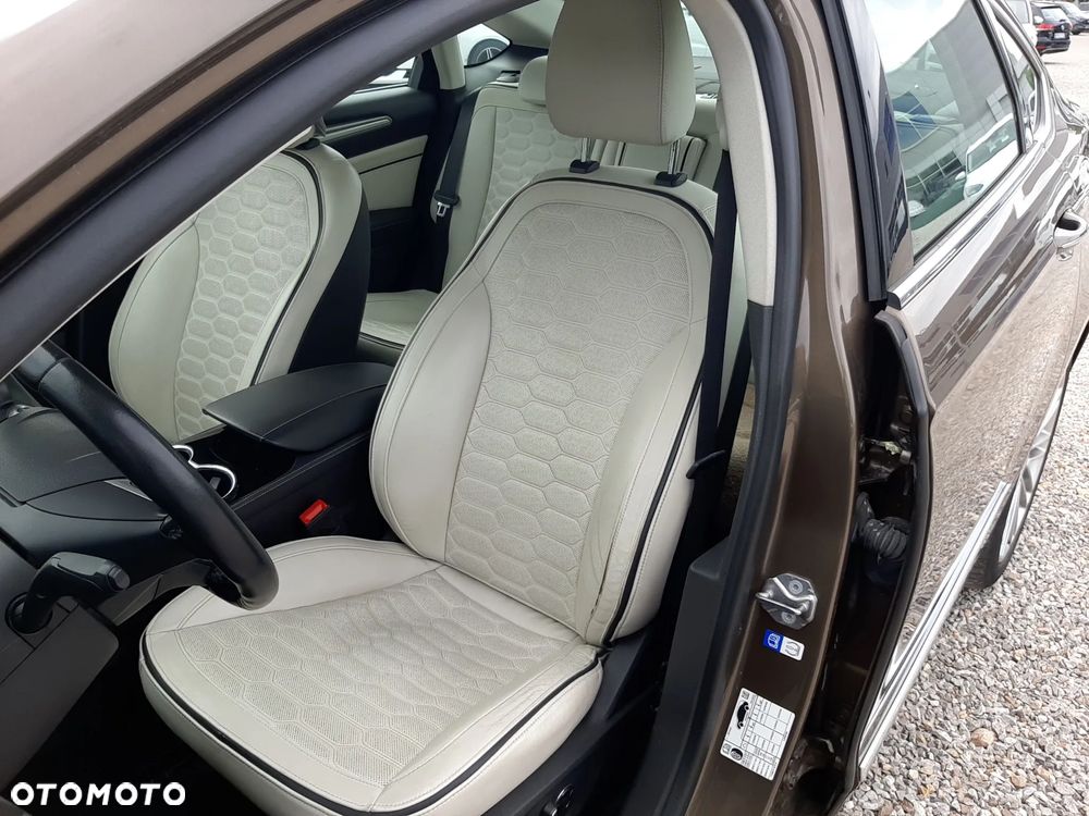 Ford Mondeo 2.0 Hybrid Vignale - 15