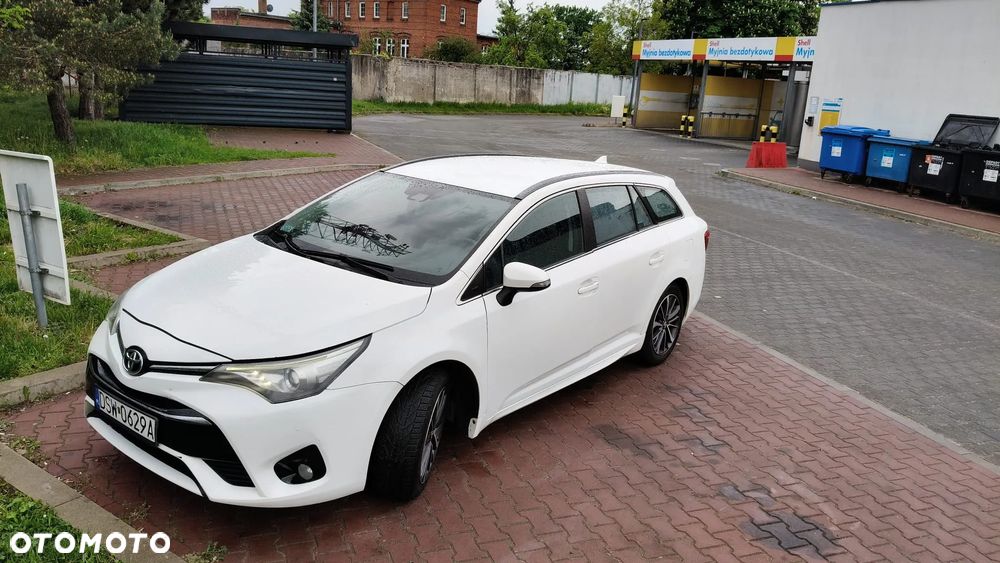 Toyota Avensis 2.0 D-4D Prestige - 1