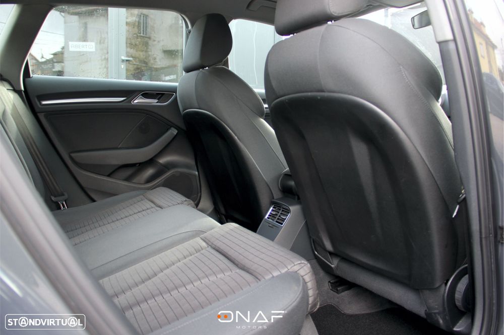 Audi A3 Sportback 30 TFSI Sport - 24