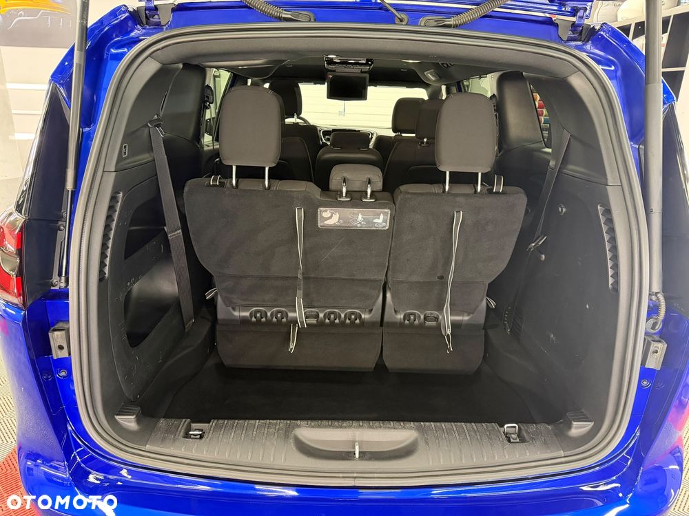 Chrysler Pacifica - 12