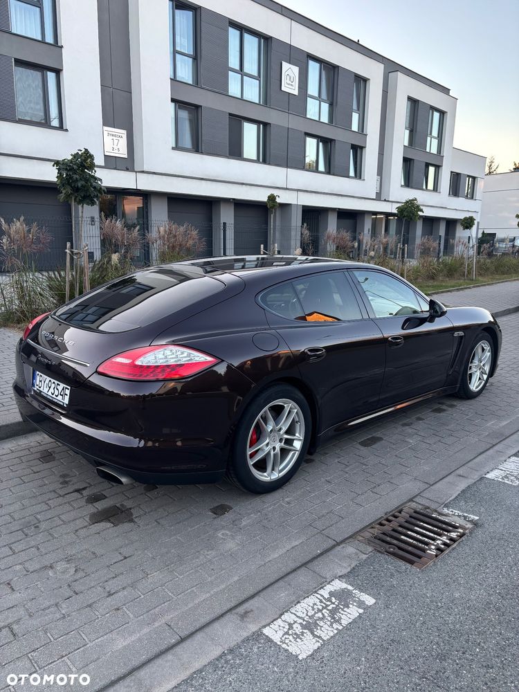 Porsche Panamera 4 - 3