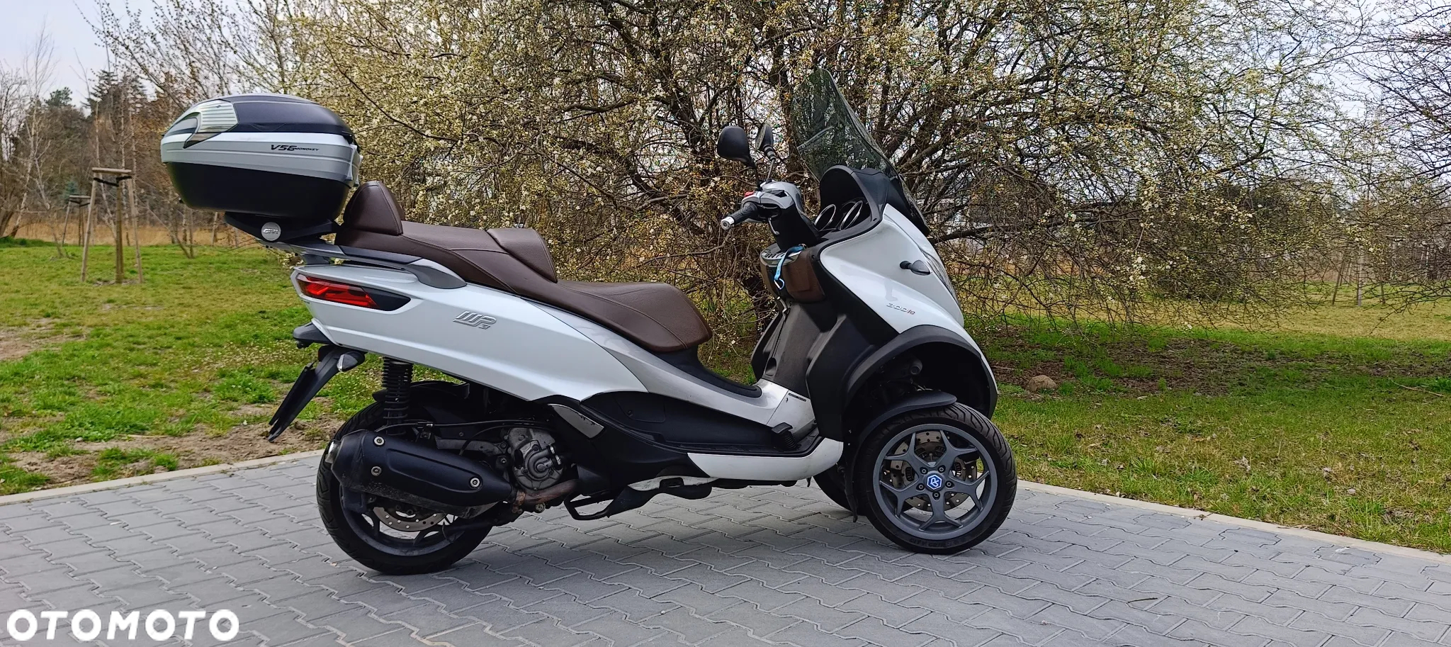 Piaggio MP-3 - 5