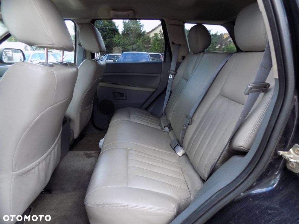 Jeep Grand Cherokee - 8