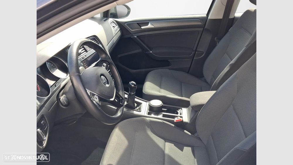 VW Golf 1.0 TSI Confortline - 11