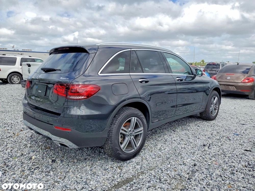 Mercedes-Benz GLC 300 4Matic 9G-TRONIC - 4