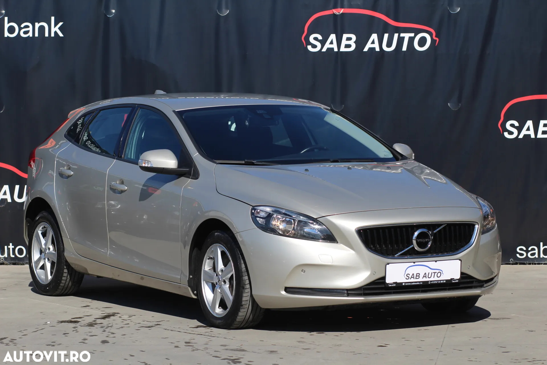 Volvo V40 D2 Aut. Basic - 2