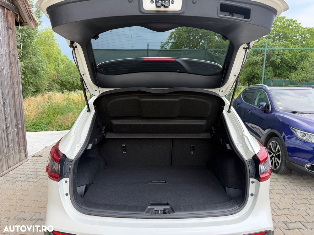 Nissan Qashqai 1.6 DCI ALL-MODE 4x4i N-Connecta - 11