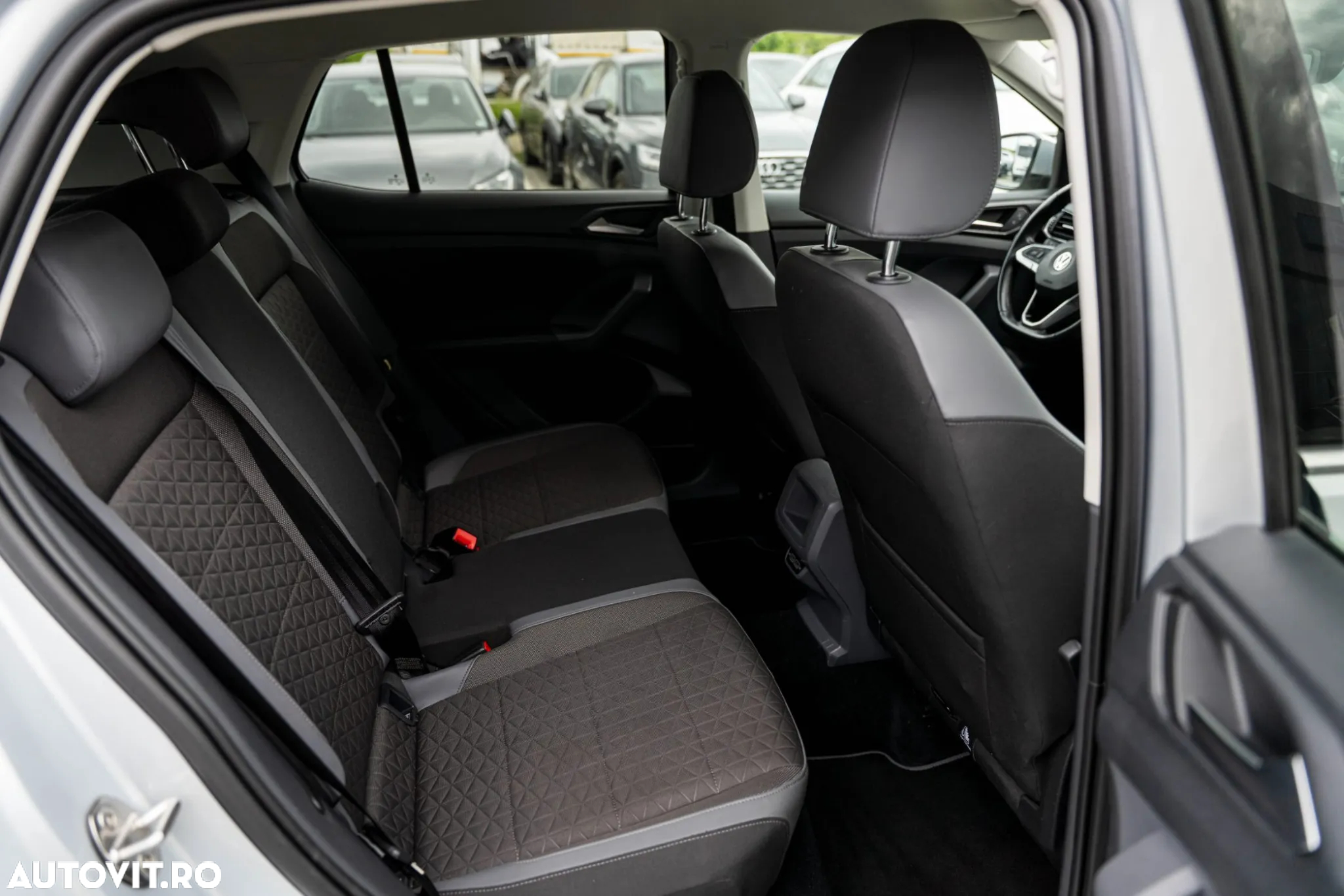 Volkswagen T-Cross 1.6 TDI SCR DSG Style - 8