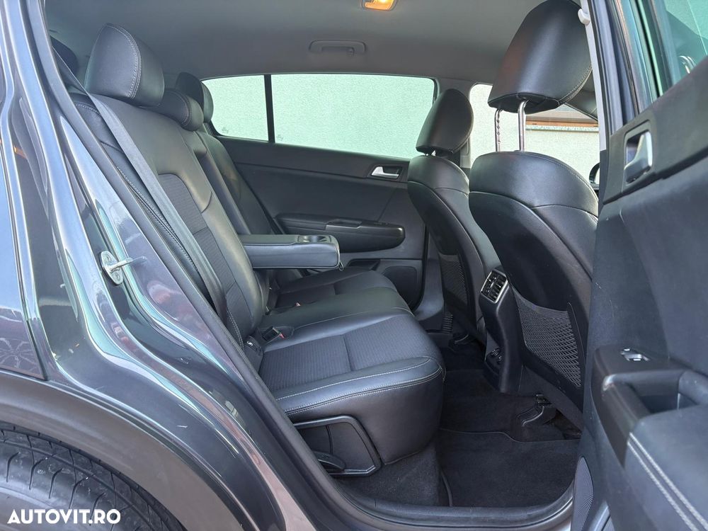 Kia Sportage 2.0 CRDI 4WD Automatik Dream-Team Edition - 6