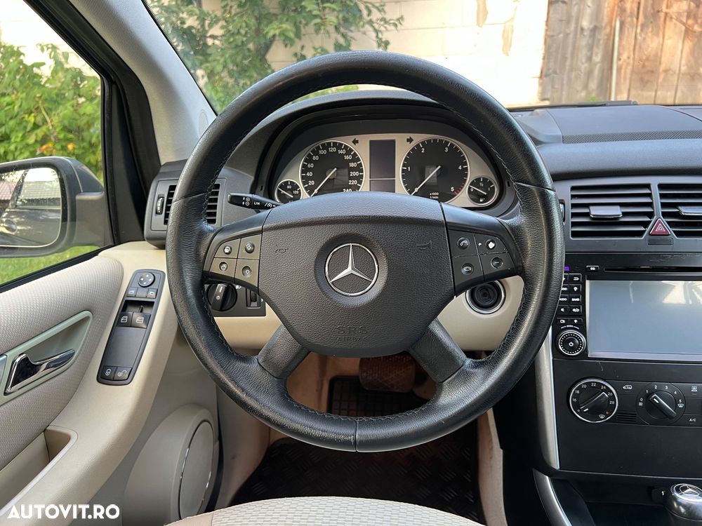 Mercedes-Benz B 200 - 11