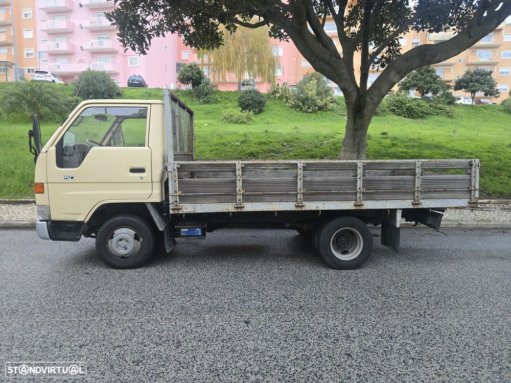 Toyota Dyna 150 - 11