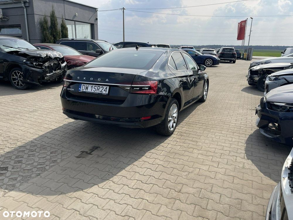 Skoda Superb 2.0 TDI SCR Style DSG - 2
