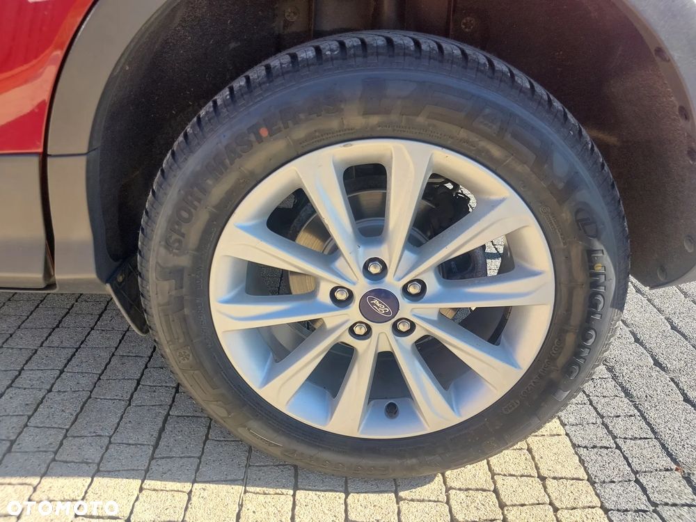 Ford Kuga - 32