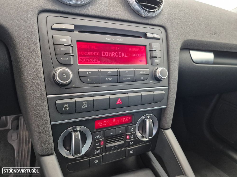 Audi A3 Sportback 1.6 TDI Attraction Business Line - 15