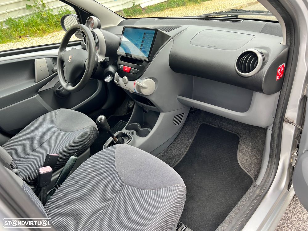 Peugeot 107 1.0 Trendy - 17