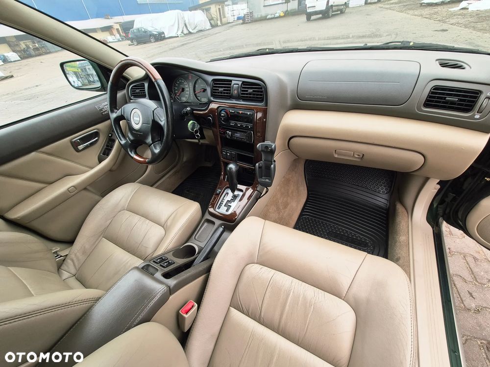 Subaru Outback 3.0 H6 - 12