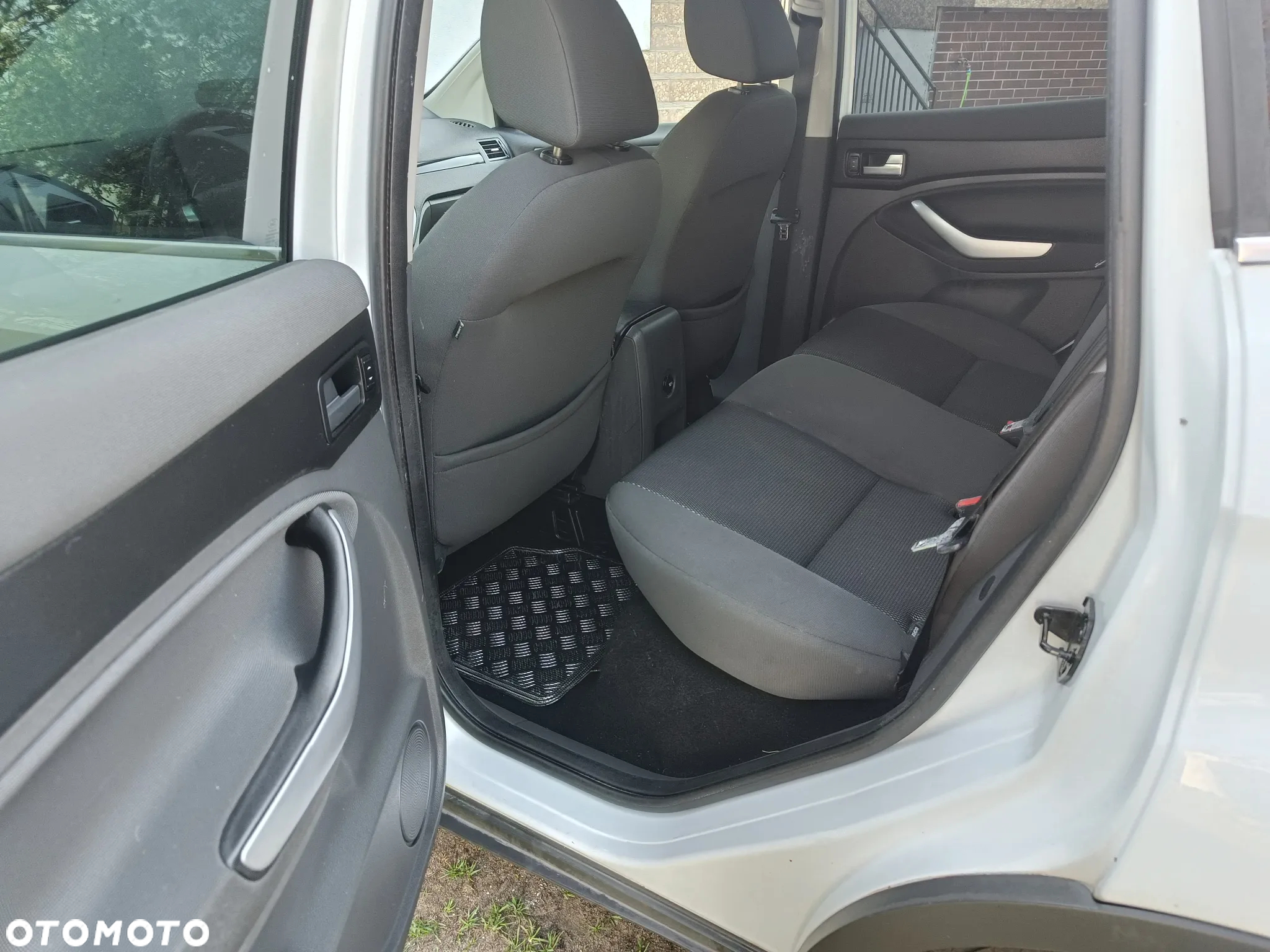 Ford Kuga 2.0 TDCi 2x4 Trend - 13