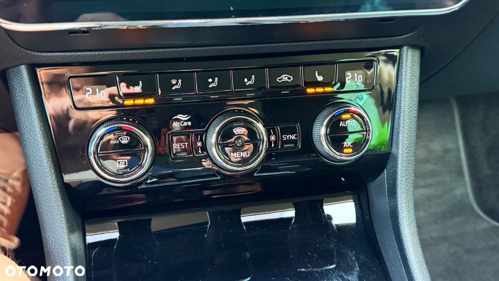 Skoda Superb 2.0 TDI 4x4 DSG Premium Edition - 14