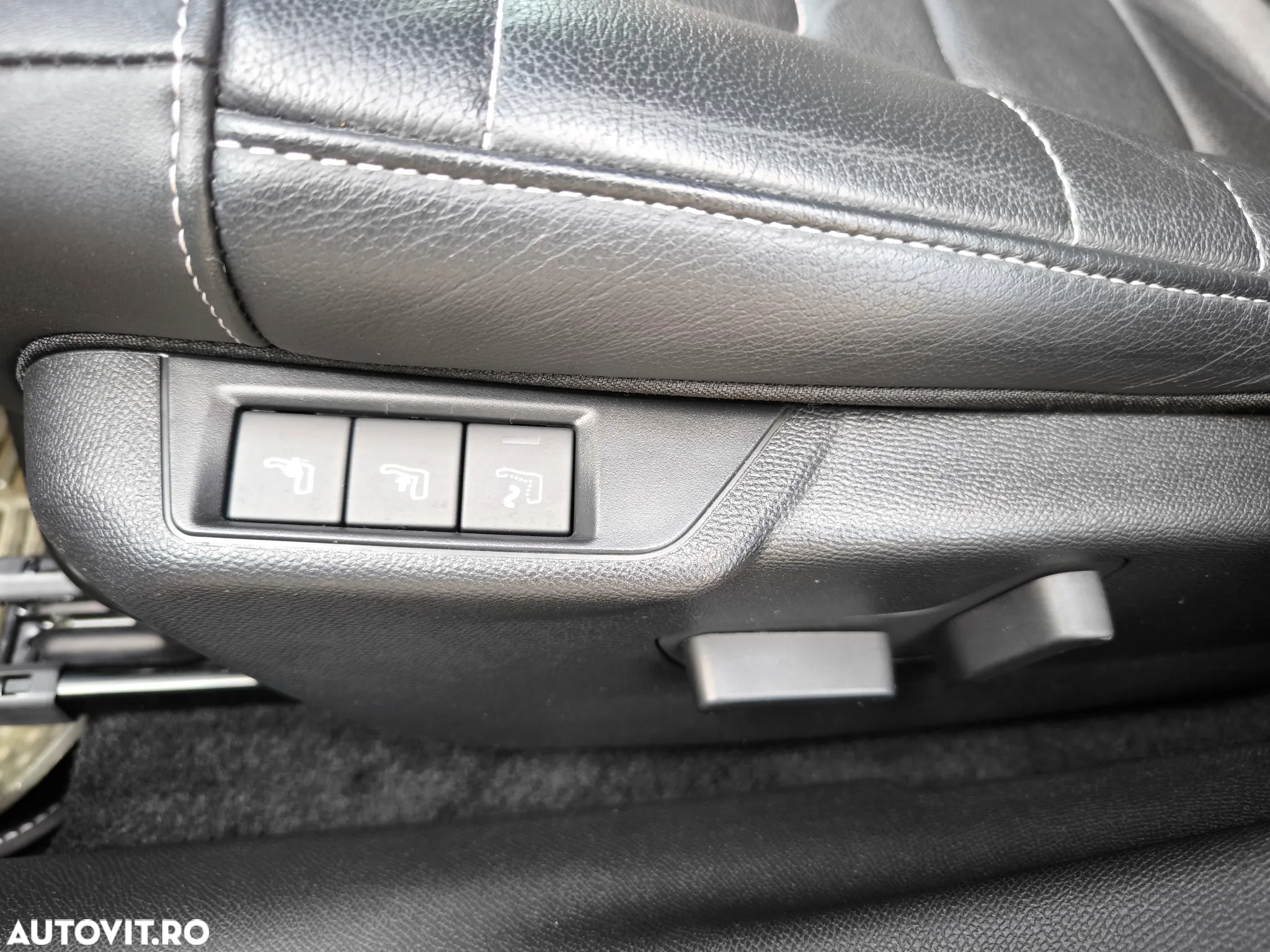 Citroën C4 BlueHDi 130 Stop&Start EAT8 SHINE - 8