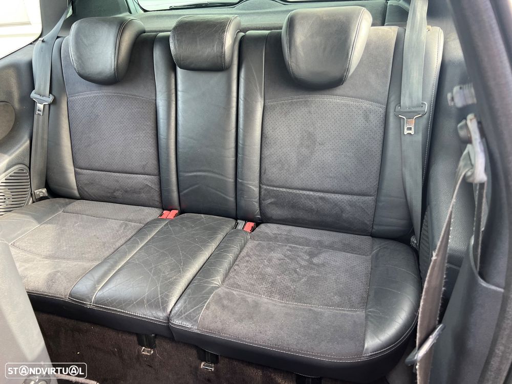 Renault Clio 1.5 dCi Authentique - 8