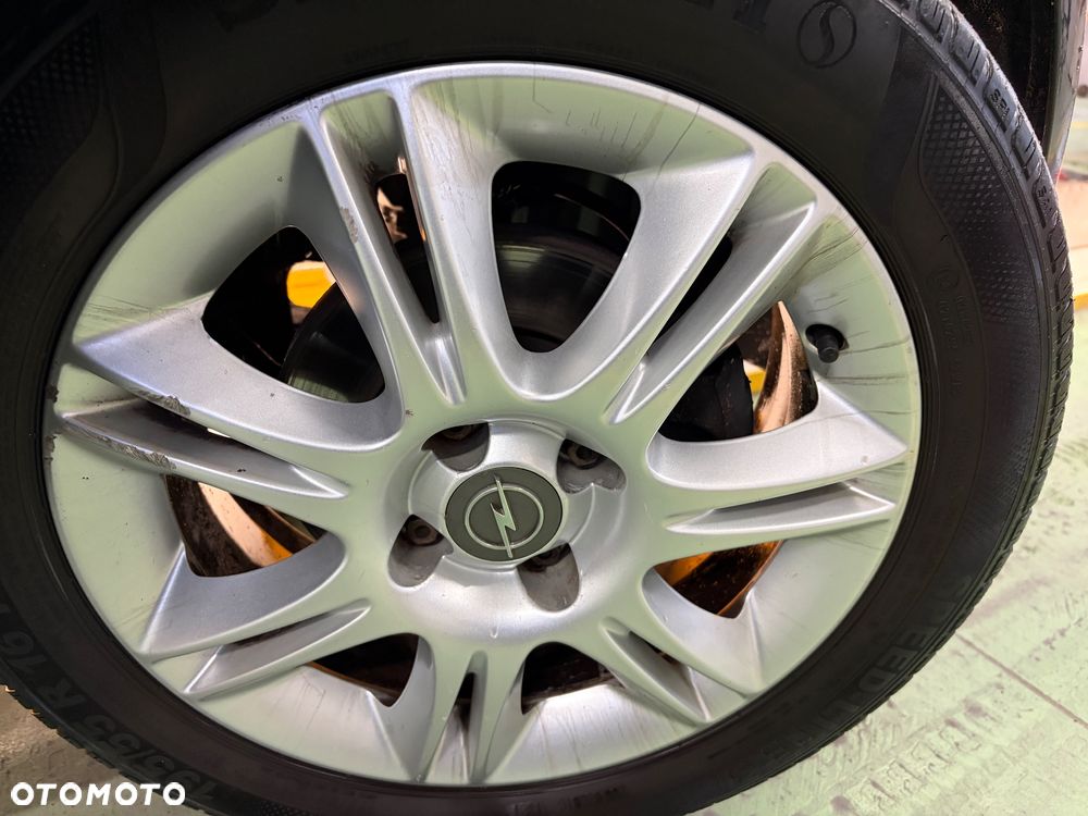 Opel Corsa 1.2 16V Enjoy - 22